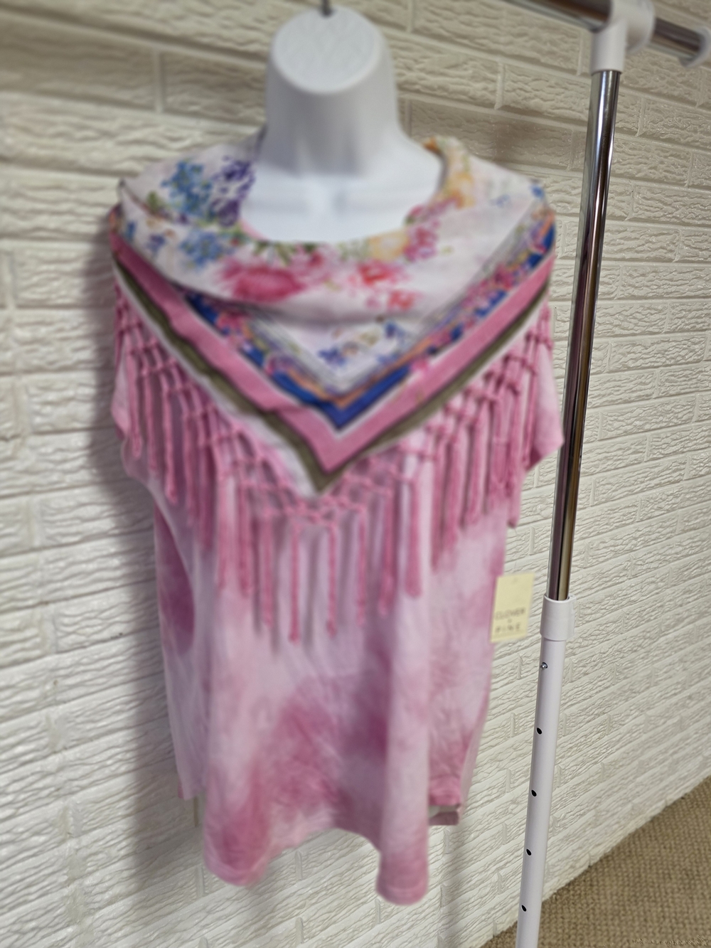 Women's Pink Fringe Tie-Dye Top with Floral Scarf
